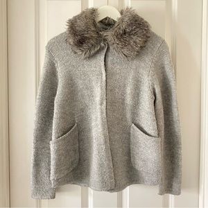 ✨2/$40✨ Zara Girls Knitwear Winter Collection Cozy Grey Faux Fur Sweater 🩵